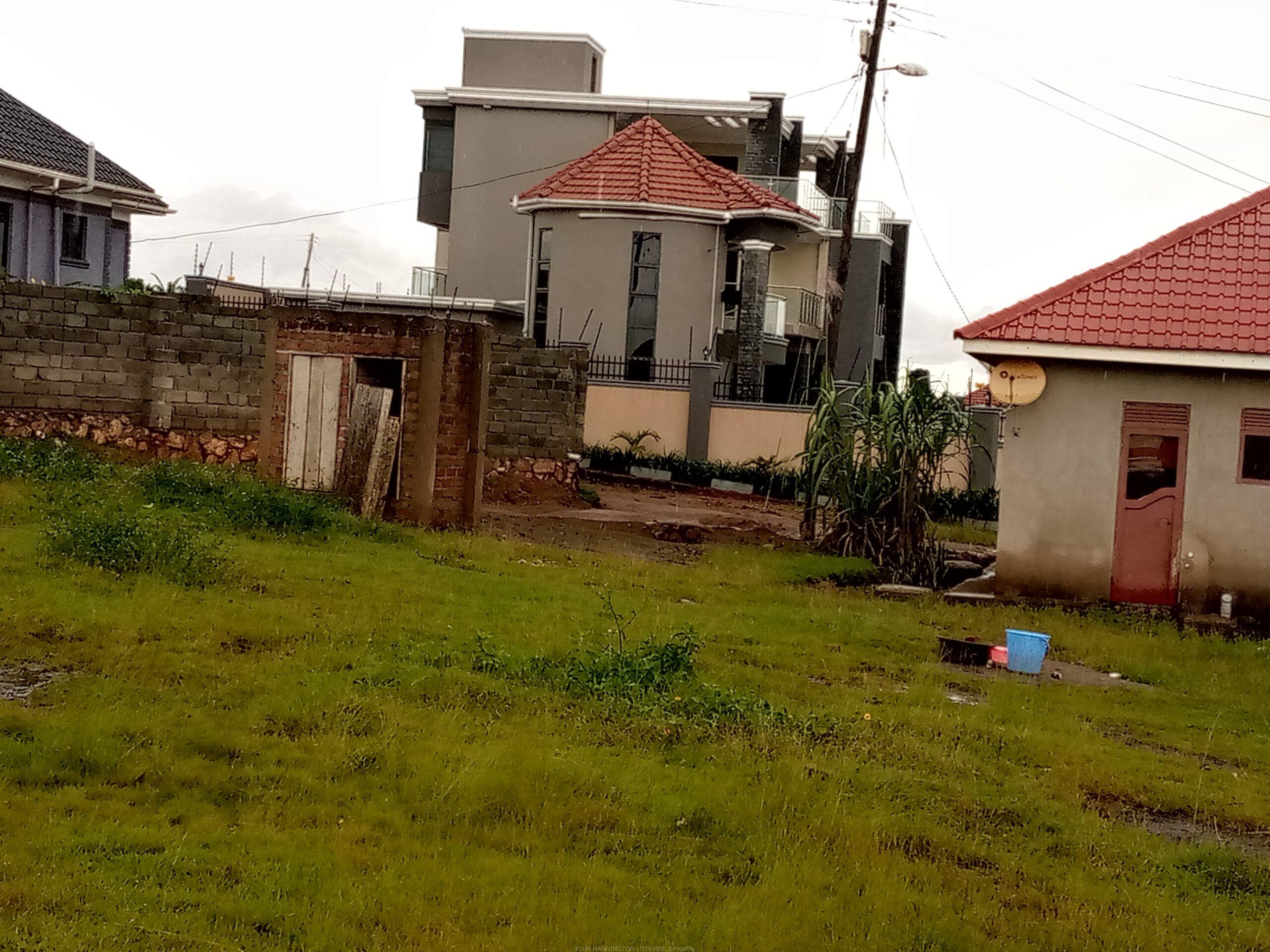 TITLED RESIDENTIAL AND COMMERCIAL PLOTS FOR SALE LOCATED IN ENTEBBE ZIRU