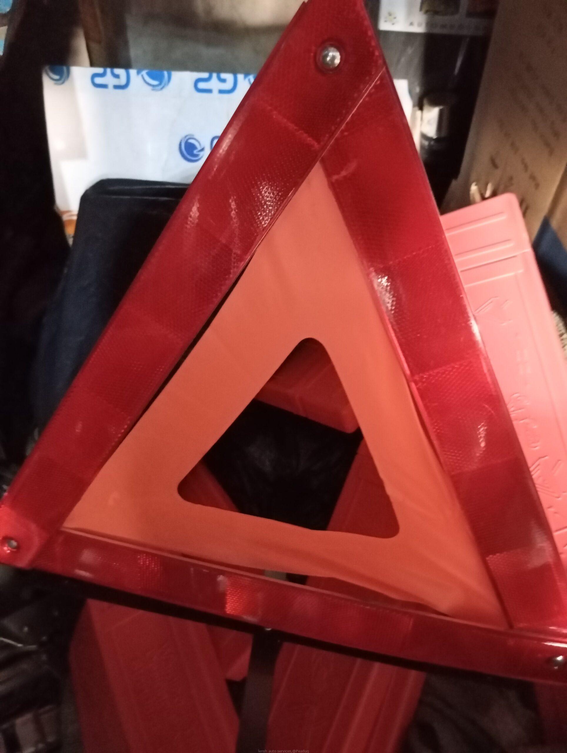 Triangle reflectors
