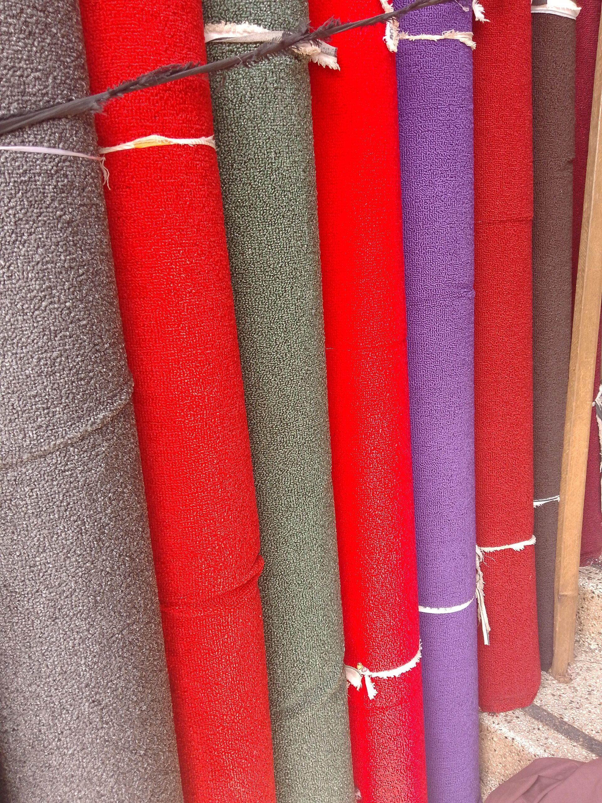 Woolen carpet wall to wall