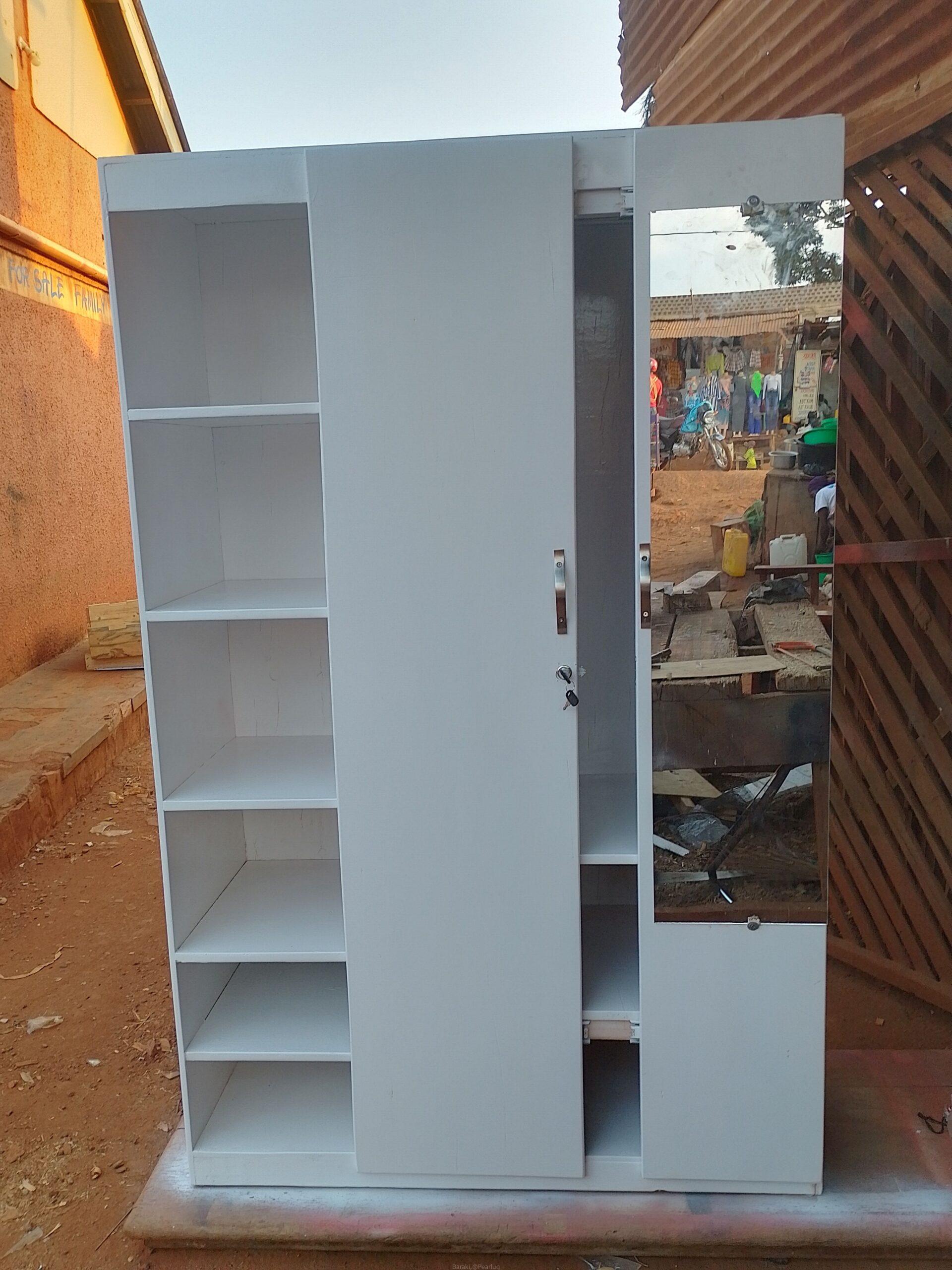 Dressing mirror