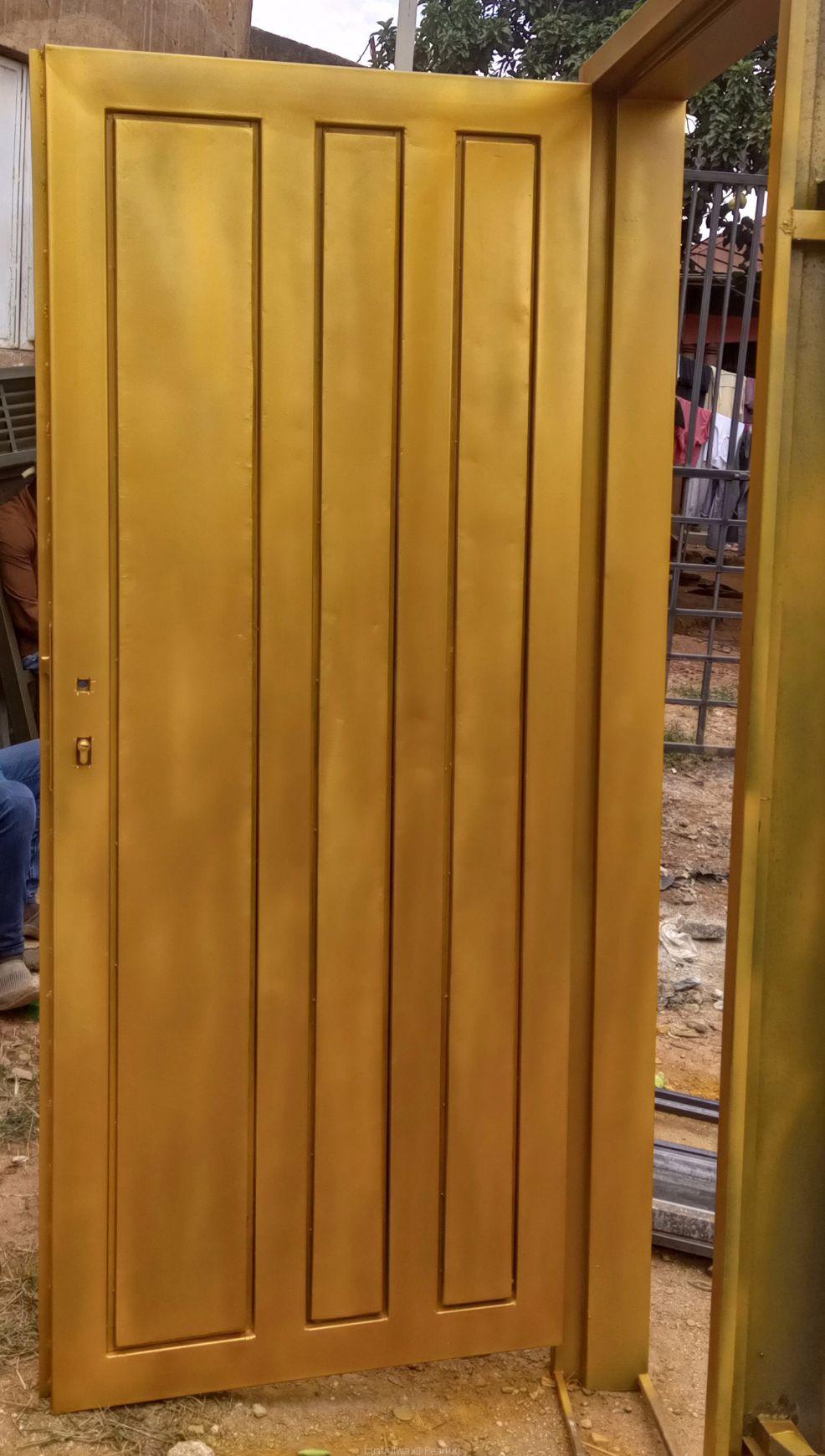 Door room