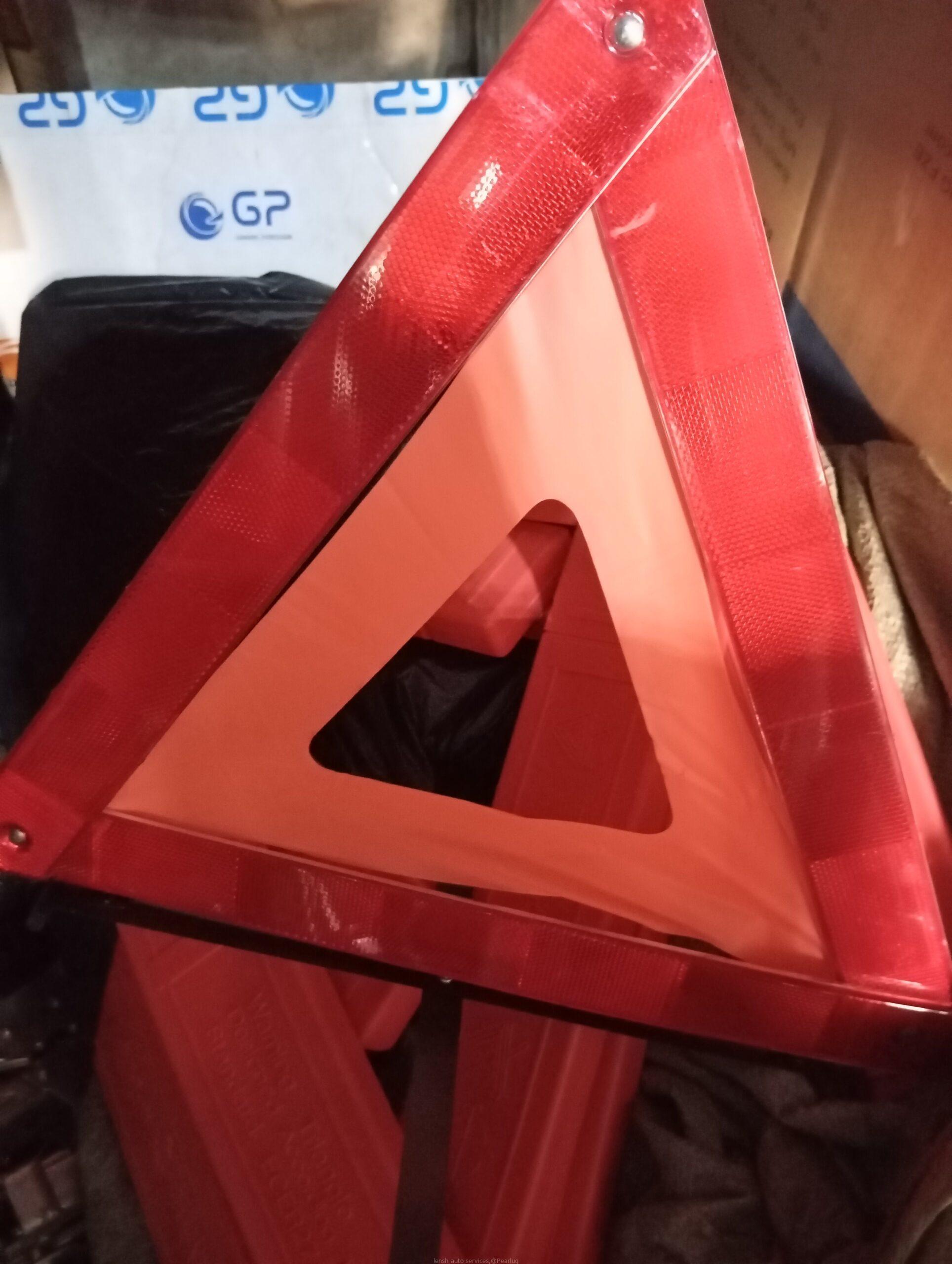 Triangle reflectors