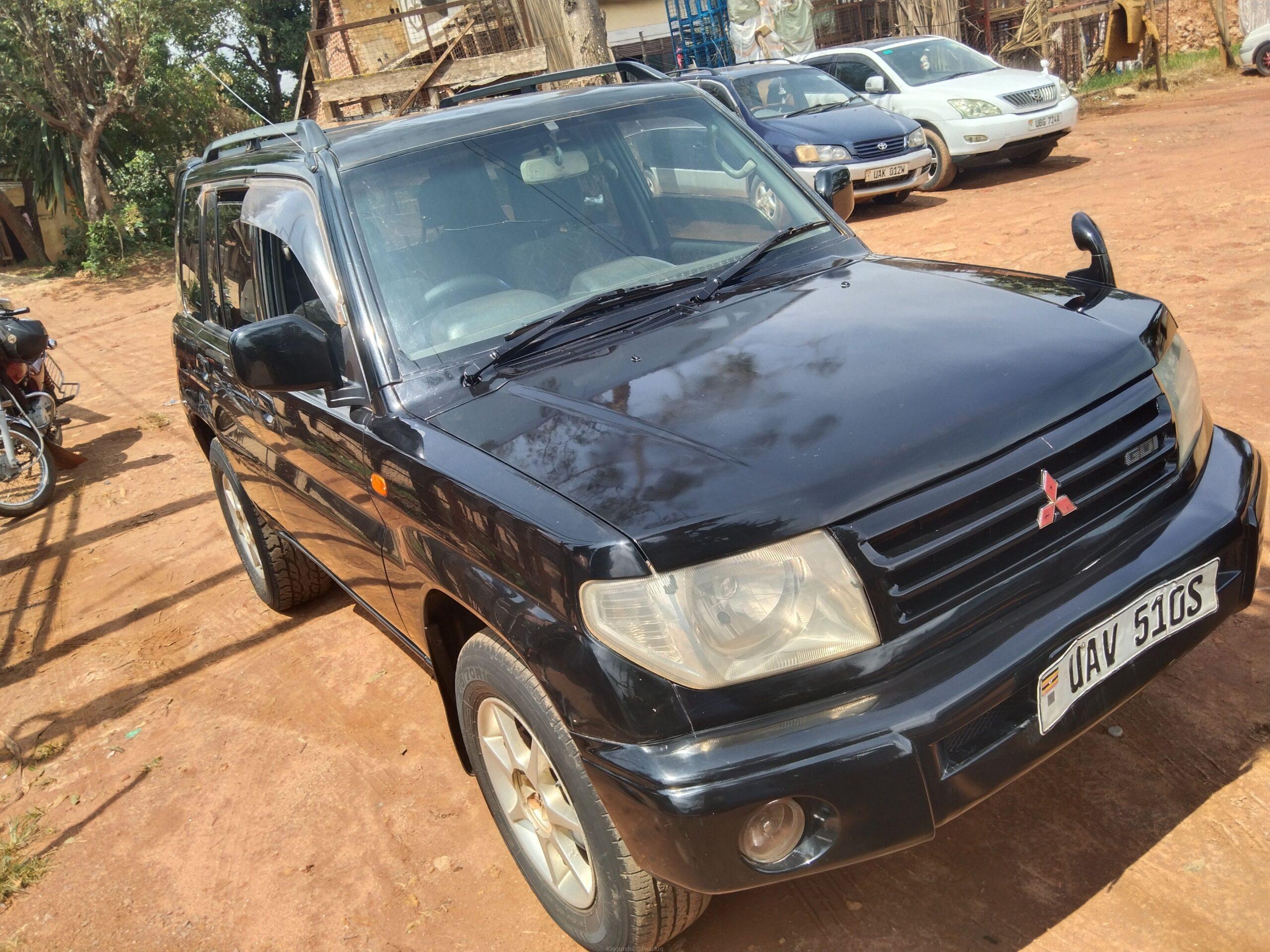 Mitsubishi Pajero io