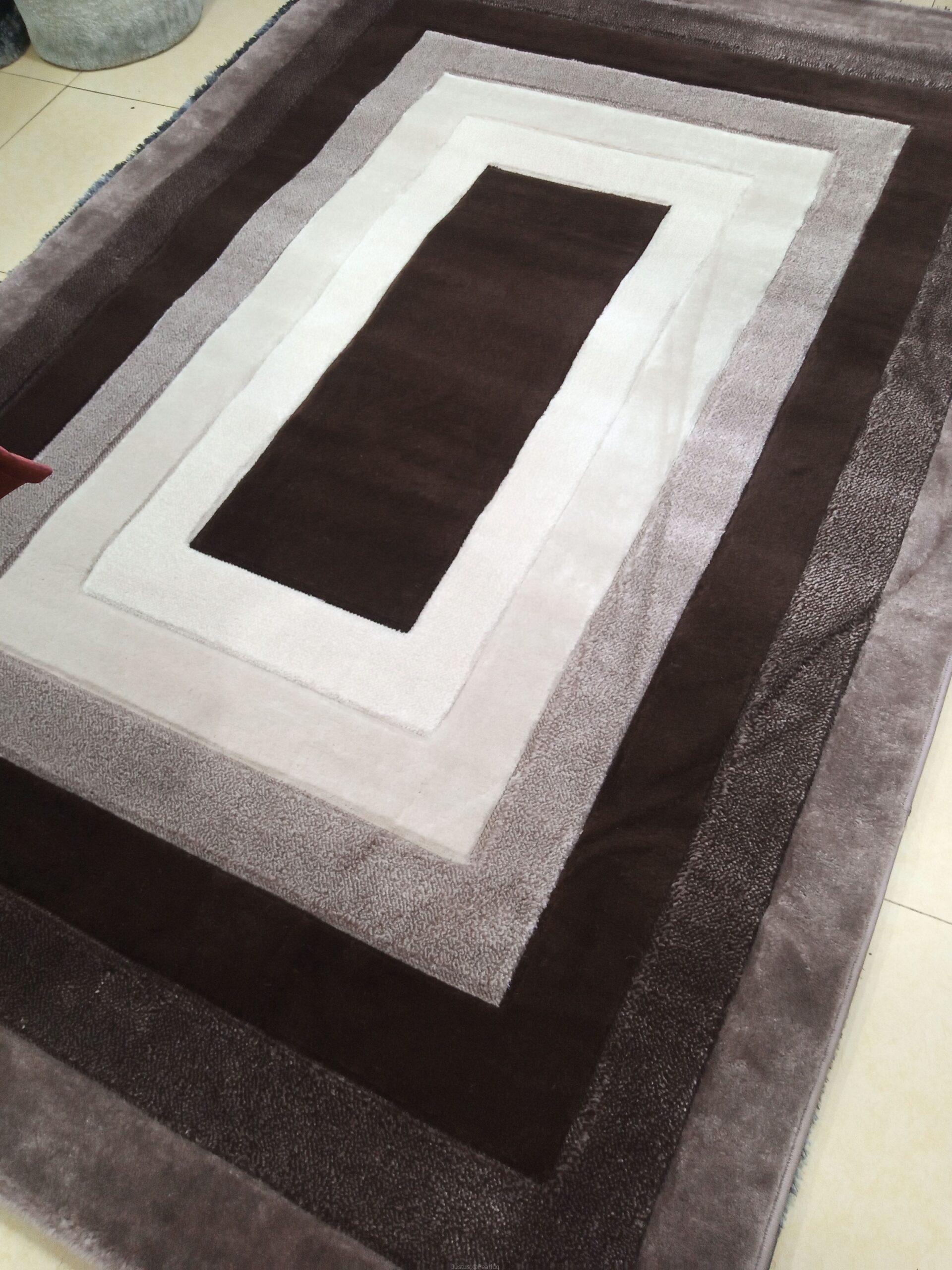 Center pieces carpets