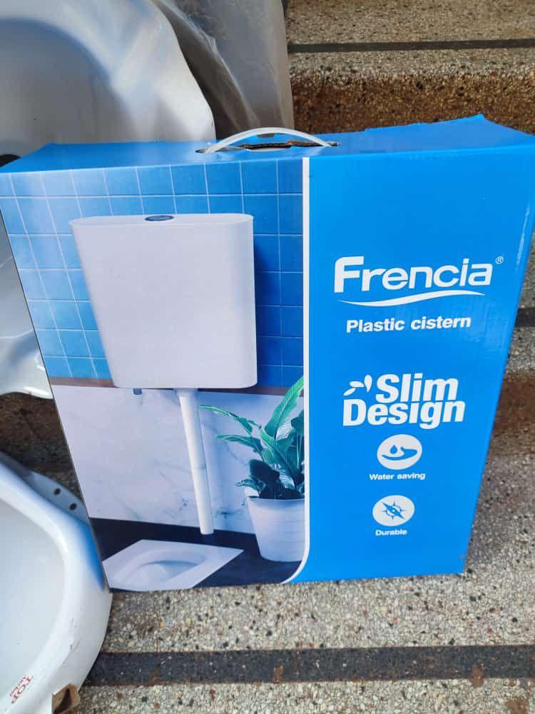 Plastic pressing cistern (Frencia)