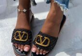Flat shoes