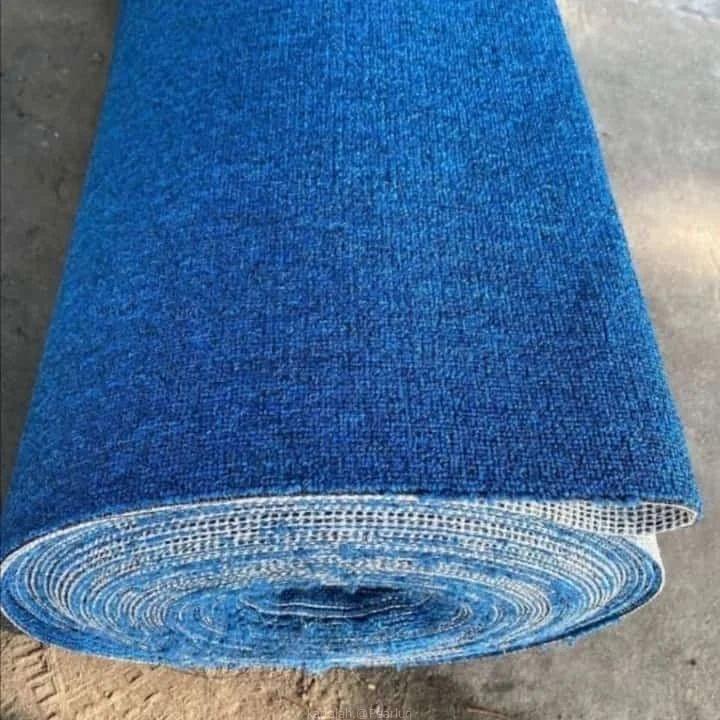 Wall to wall carpets