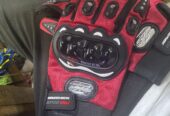 Riding gloves