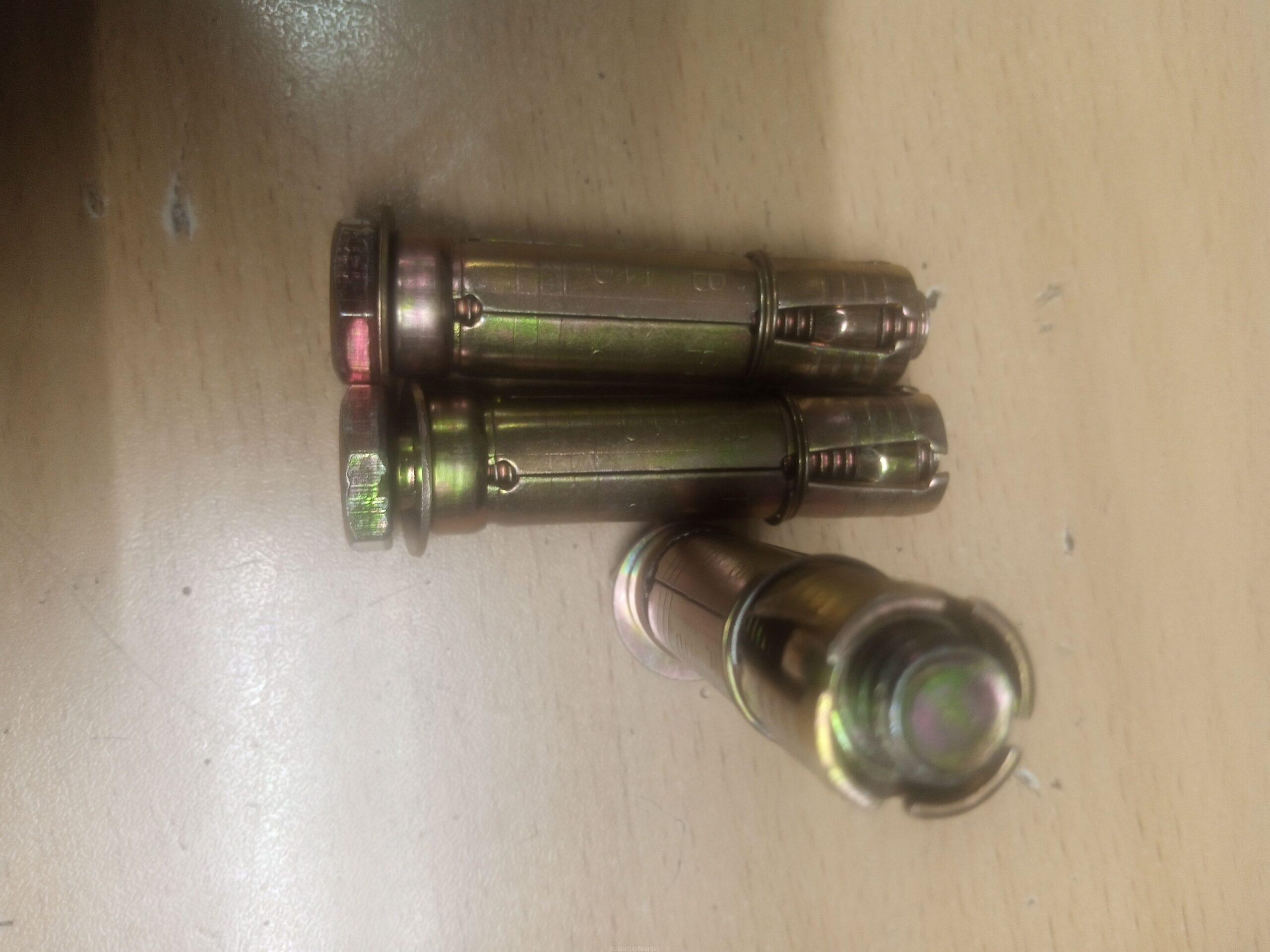 Expansion bolts