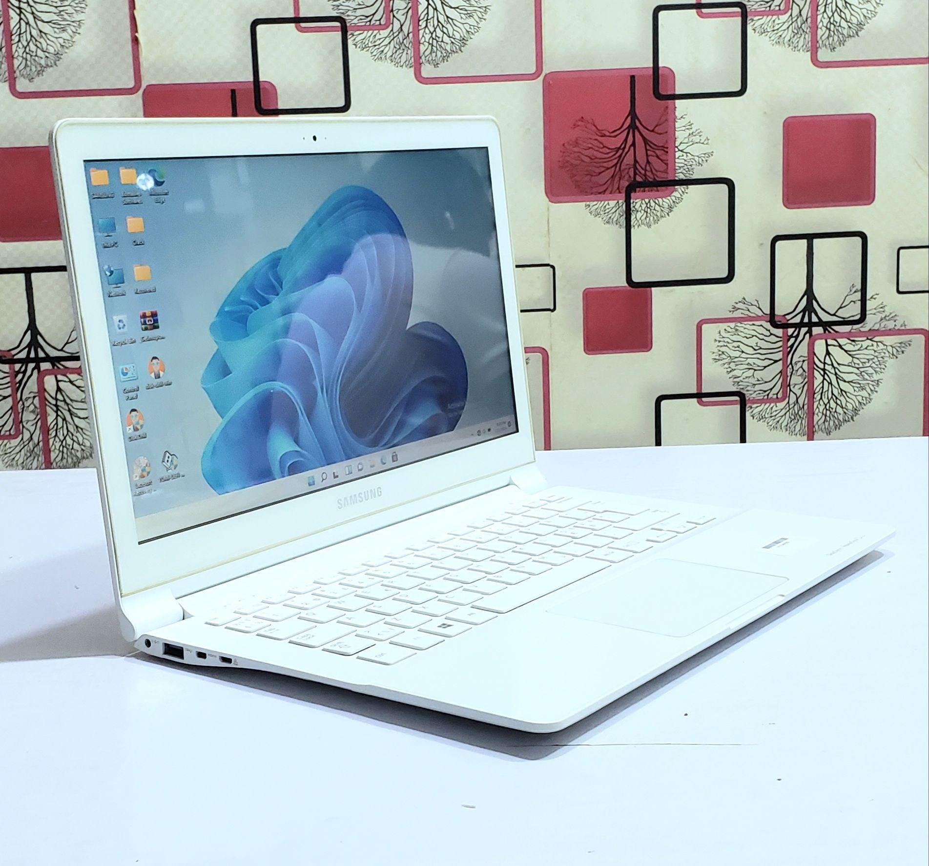 Slim Samsung Laptop