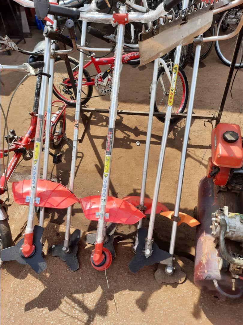 Grass cutter machine
