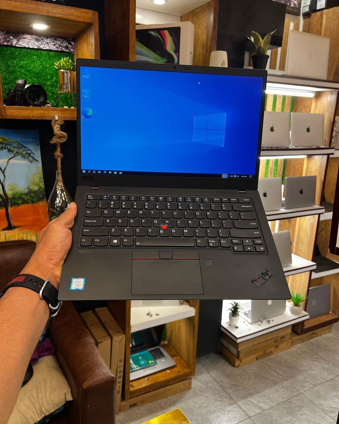 LENOVO ThinkPad X1 Carbon