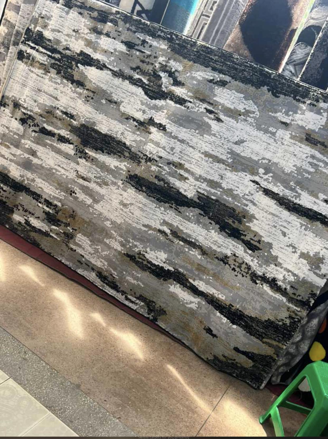 Center carpets
