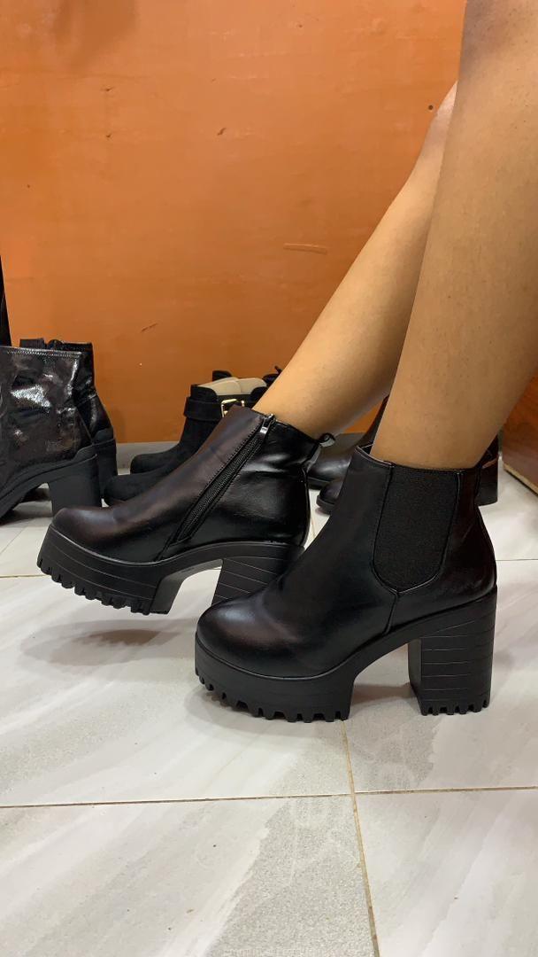 Boot shoes