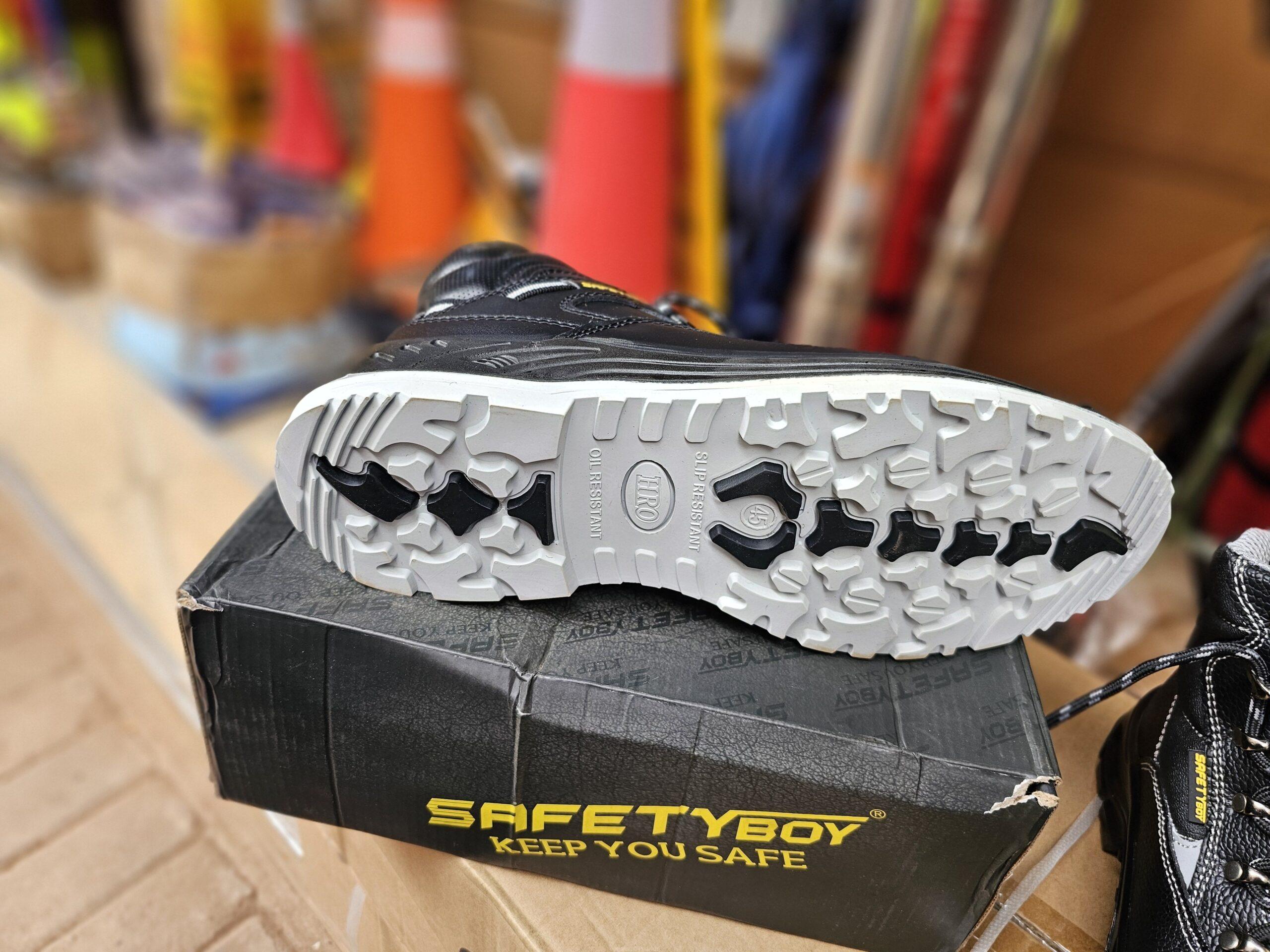 Safety shoes