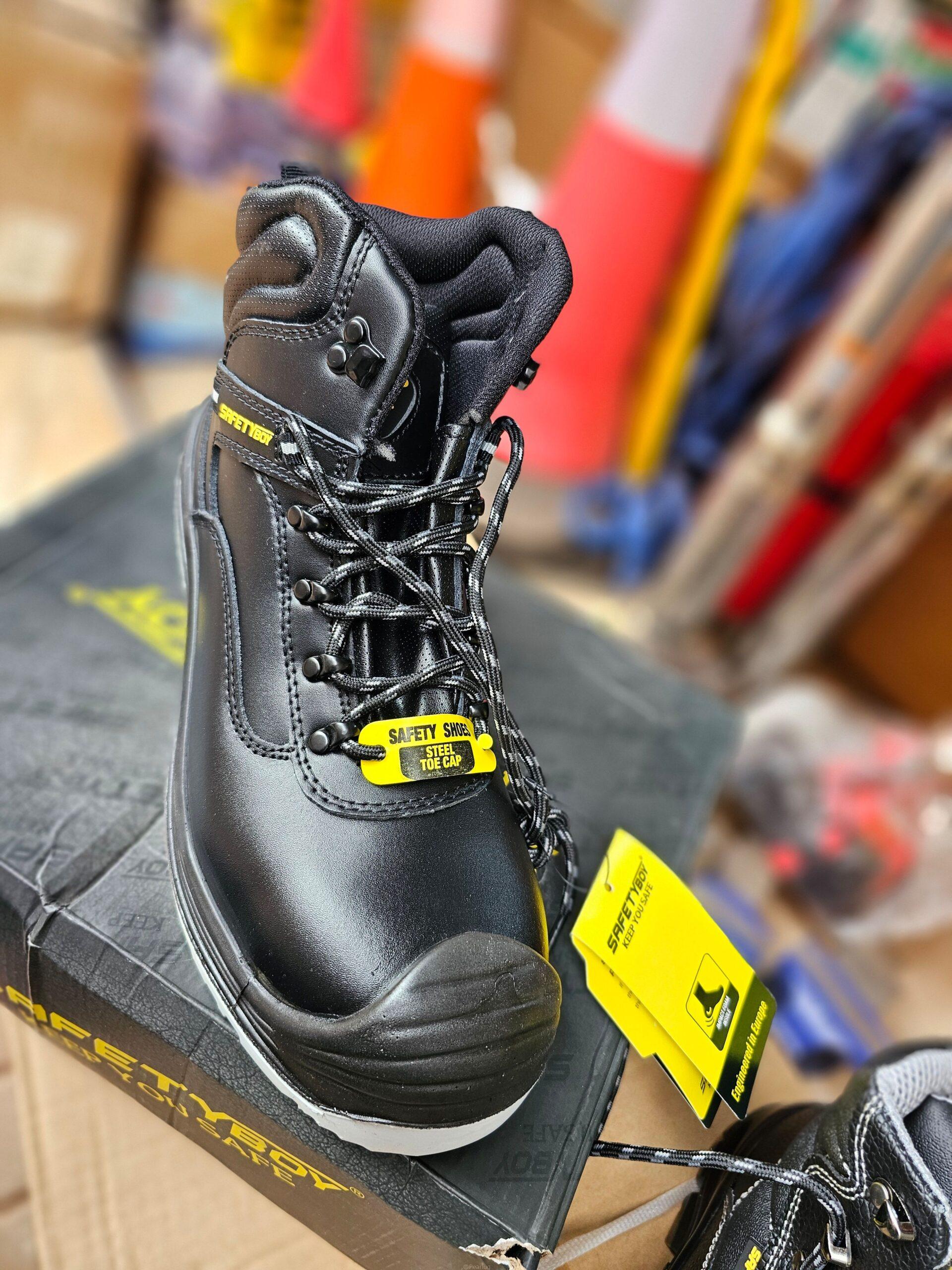 Safety shoes