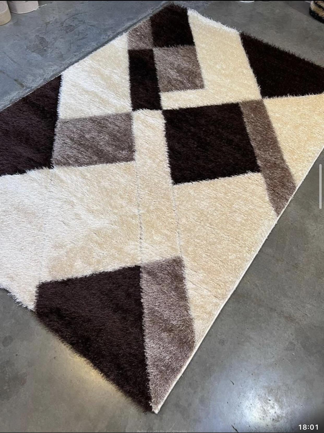 Center carpets