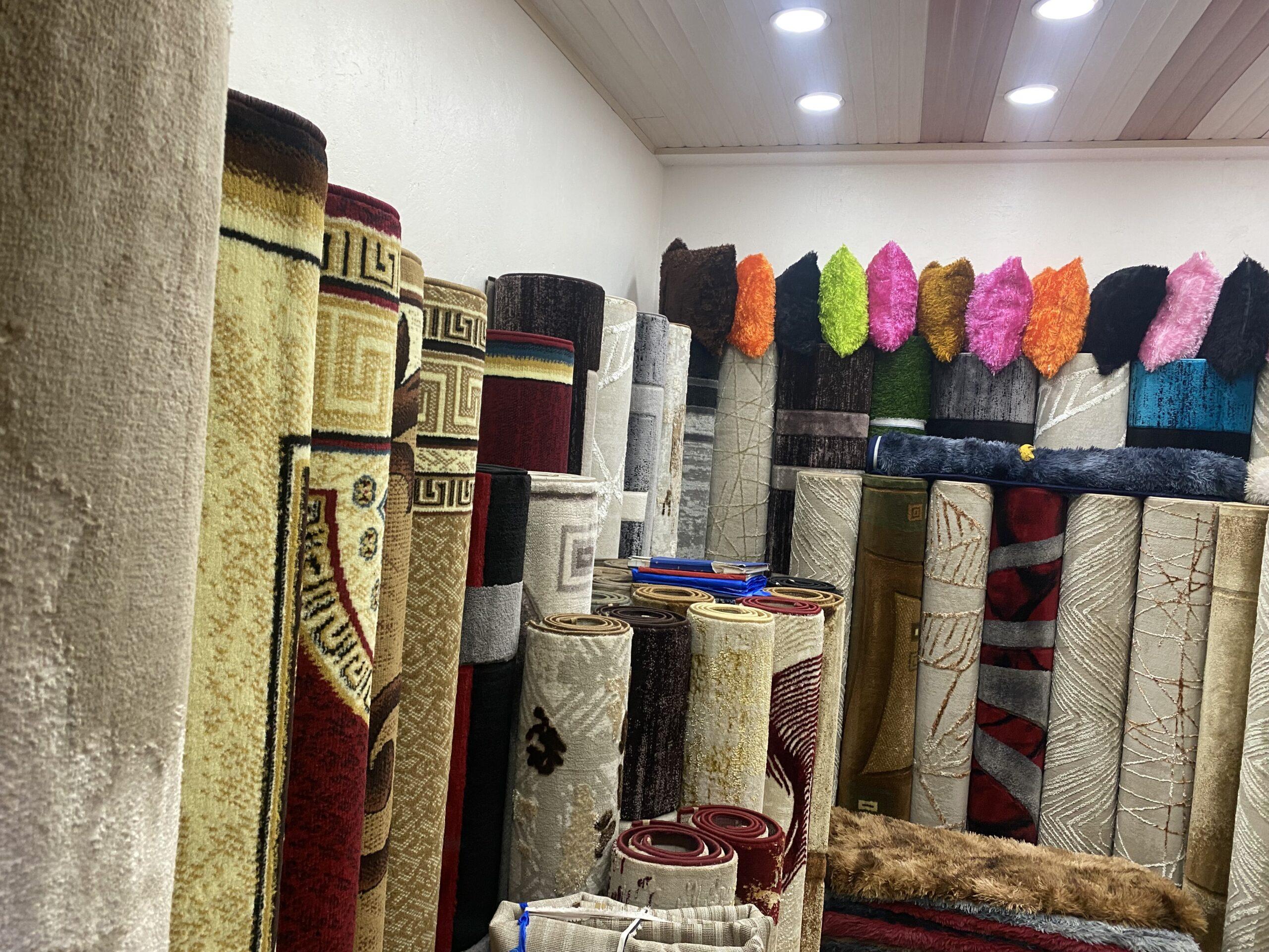 Center carpets