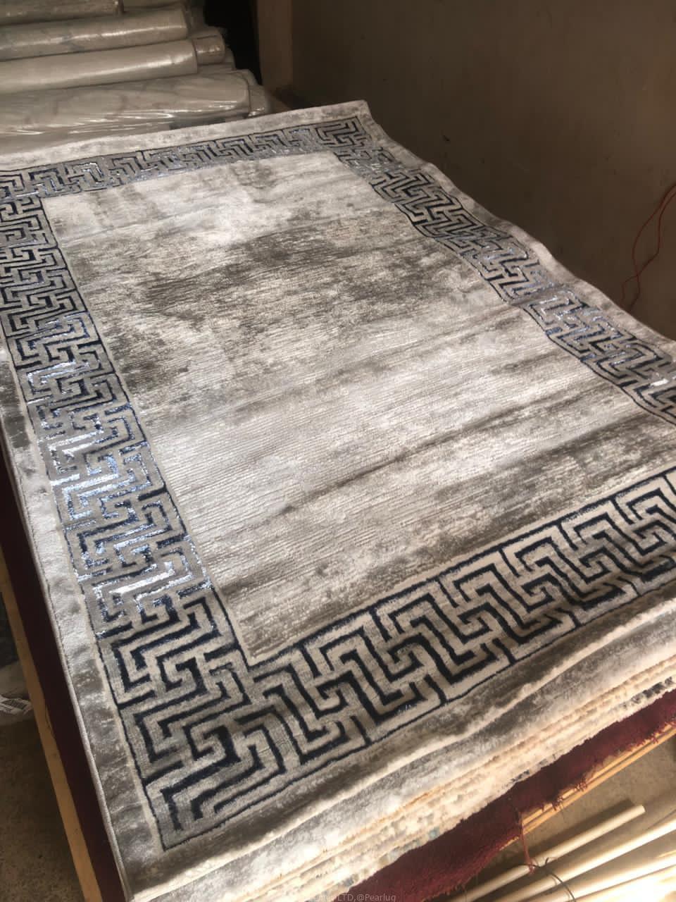 Center Carpets