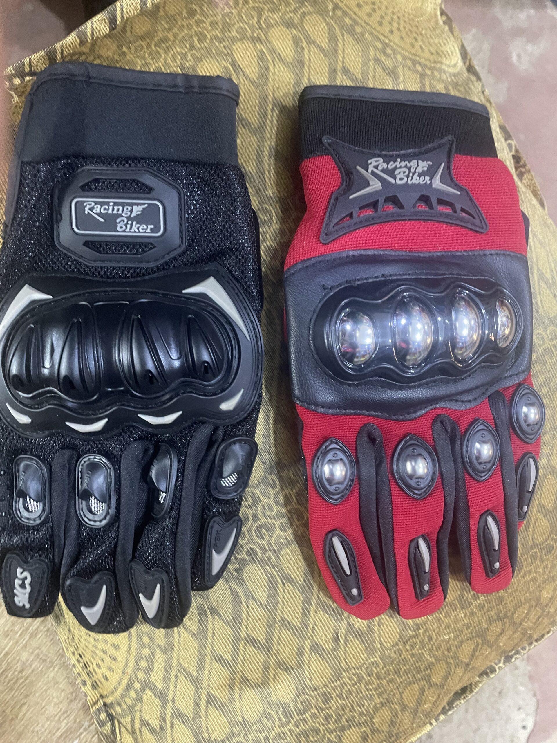 Riding gloves knuckles