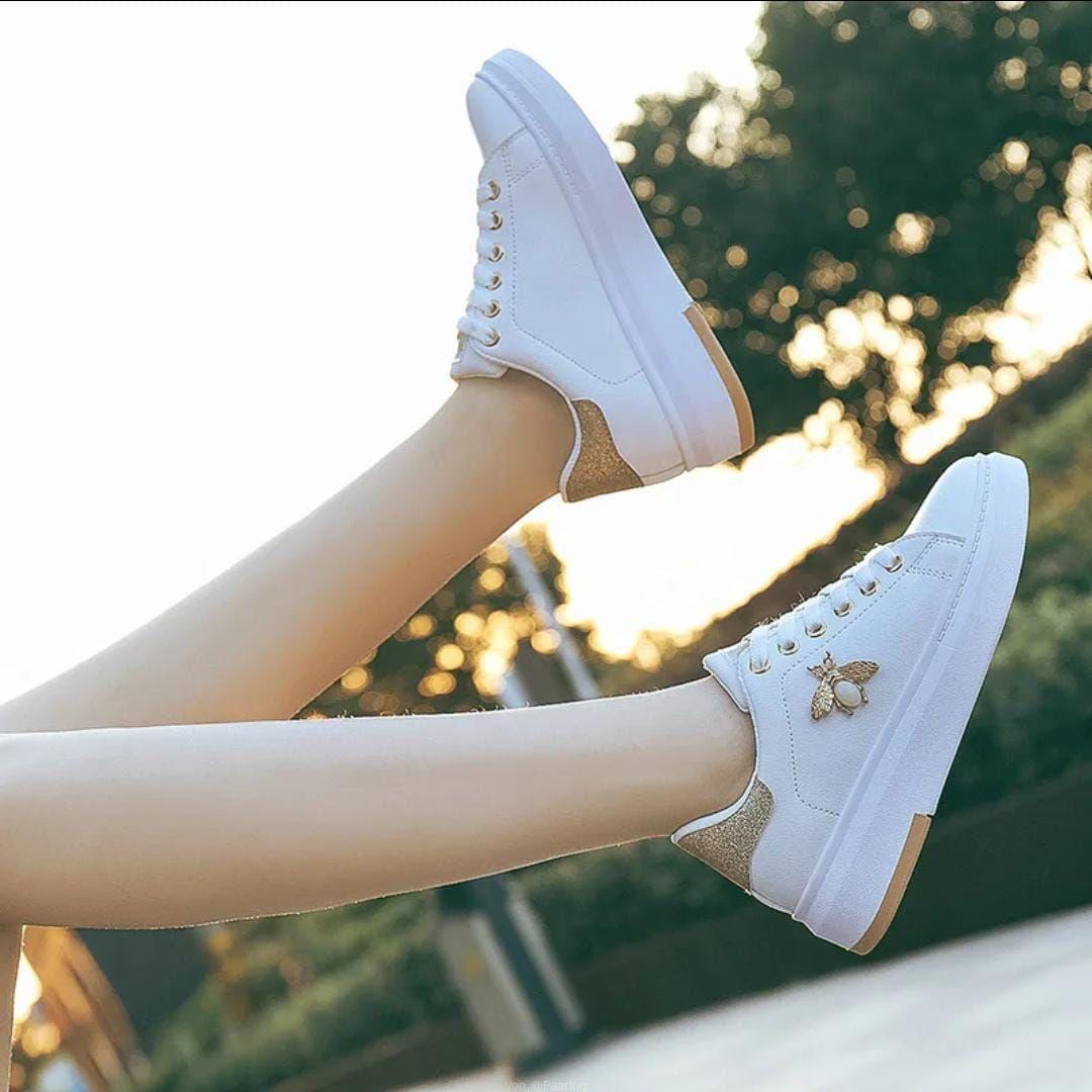 Ladies sneakers
