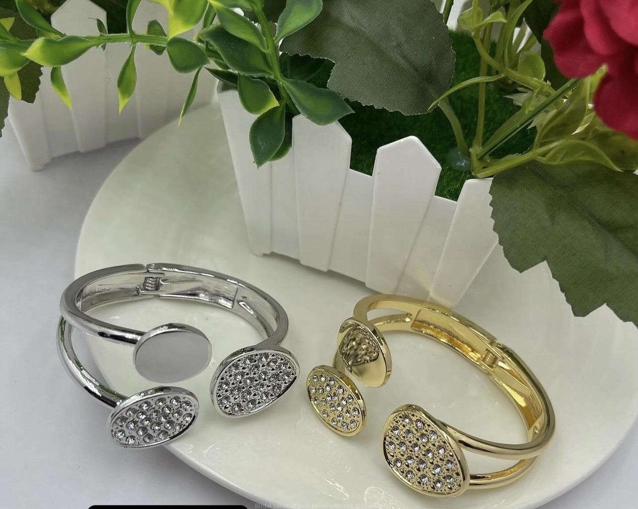 BANGLES
