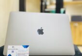 MacBook Air 2020