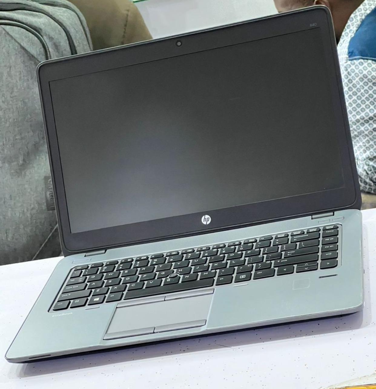 Hp EliteBook 840G2 intelcore i5 8Gb ram 500Gb Hdd