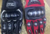 Riding gloves knuckles