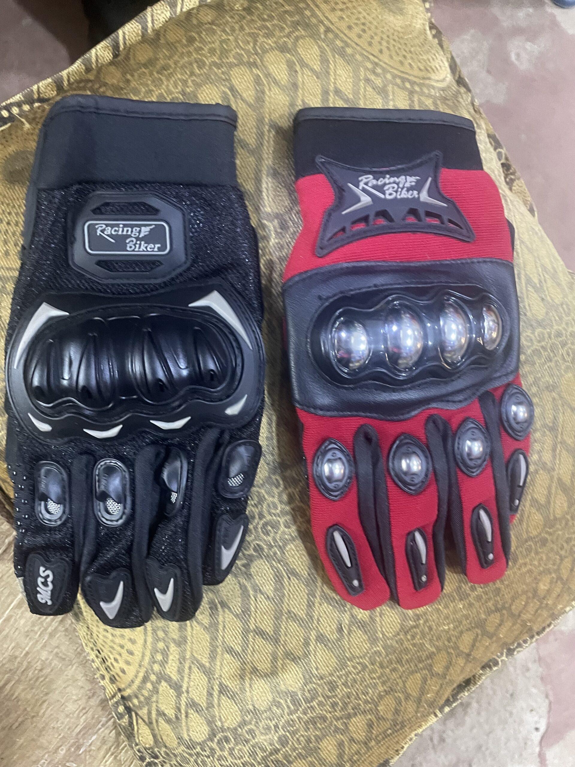 Riding gloves knuckles