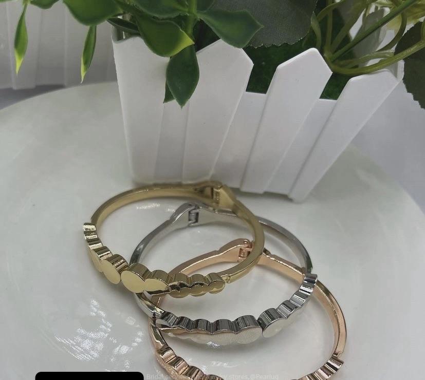 BANGLES