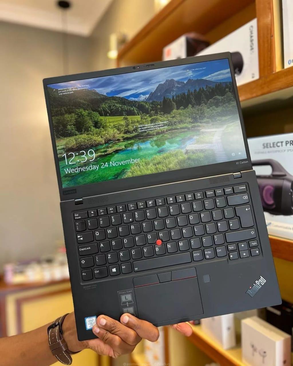 LENOVO ThinkPad X1 Carbon