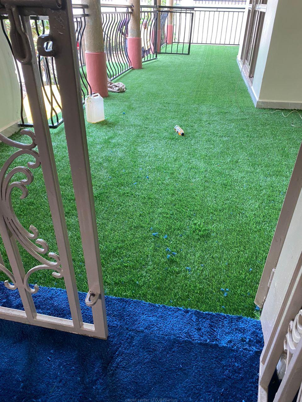 Center Carpets