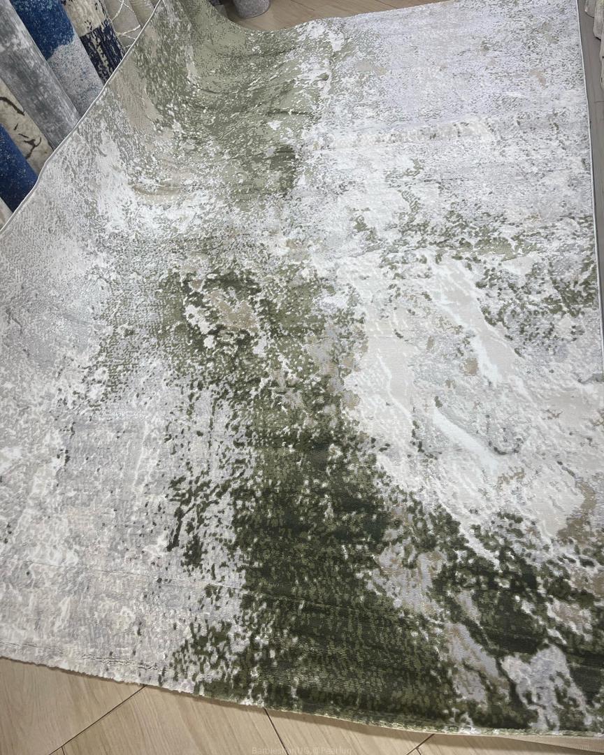 Center rug
