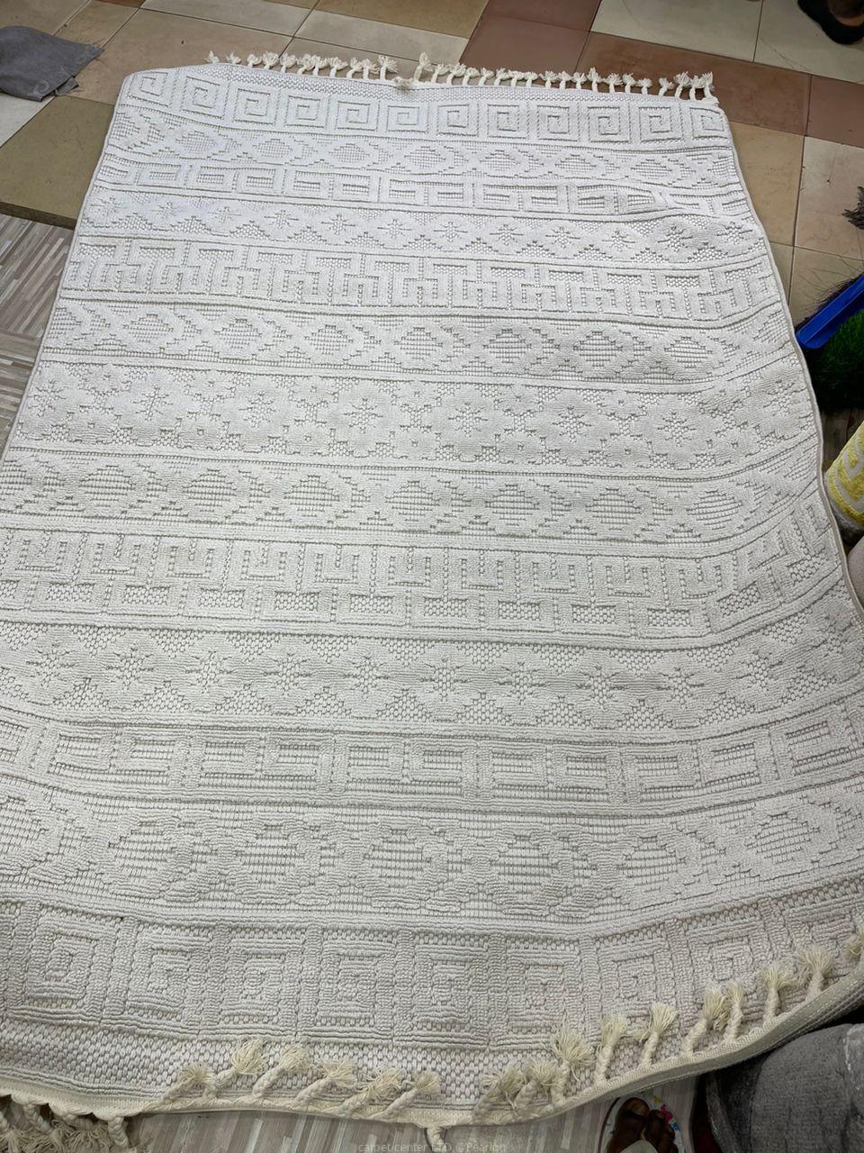 Center carpets