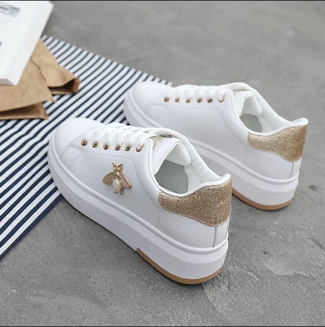 Ladies sneakers
