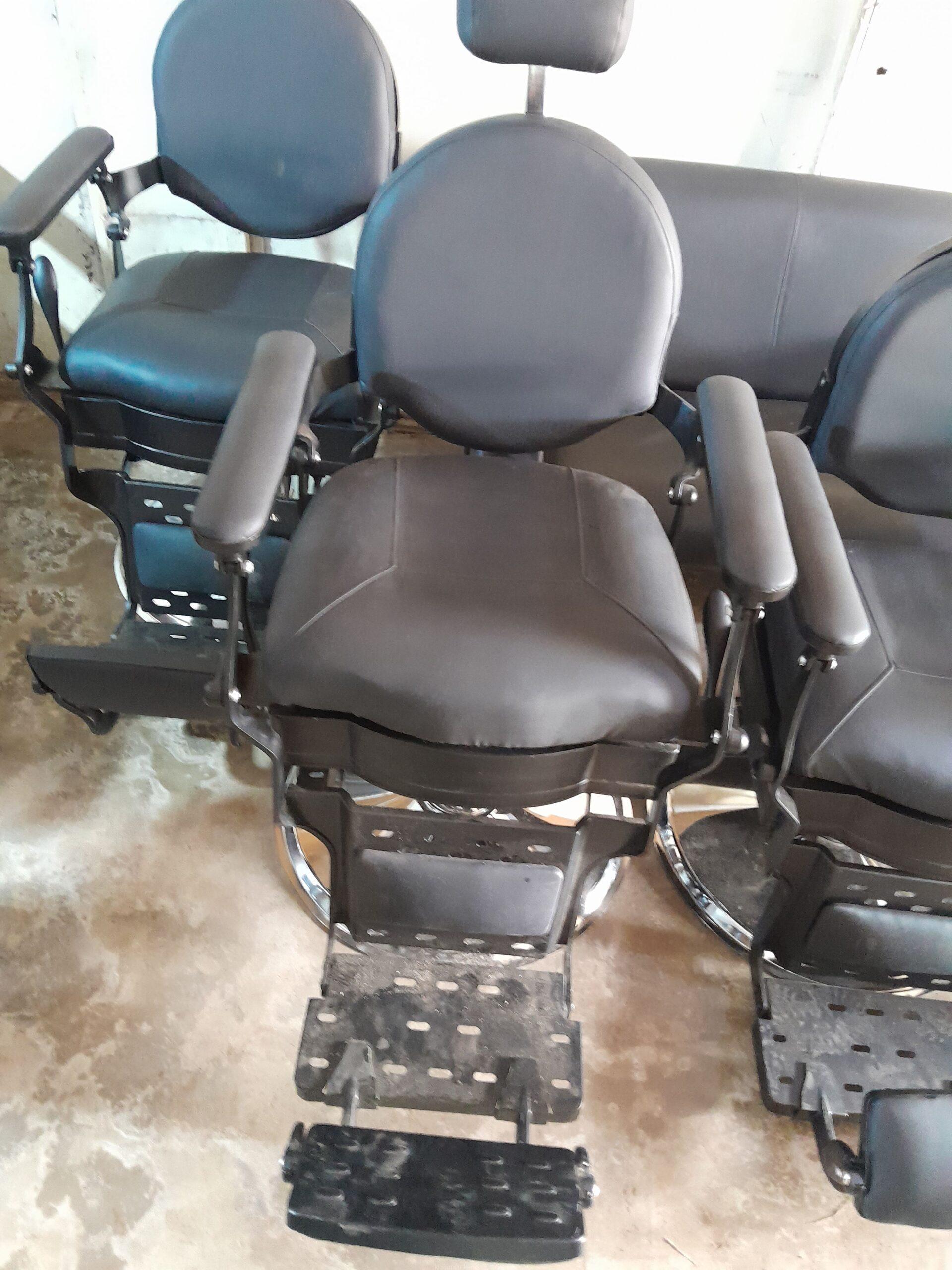 Saloon chair