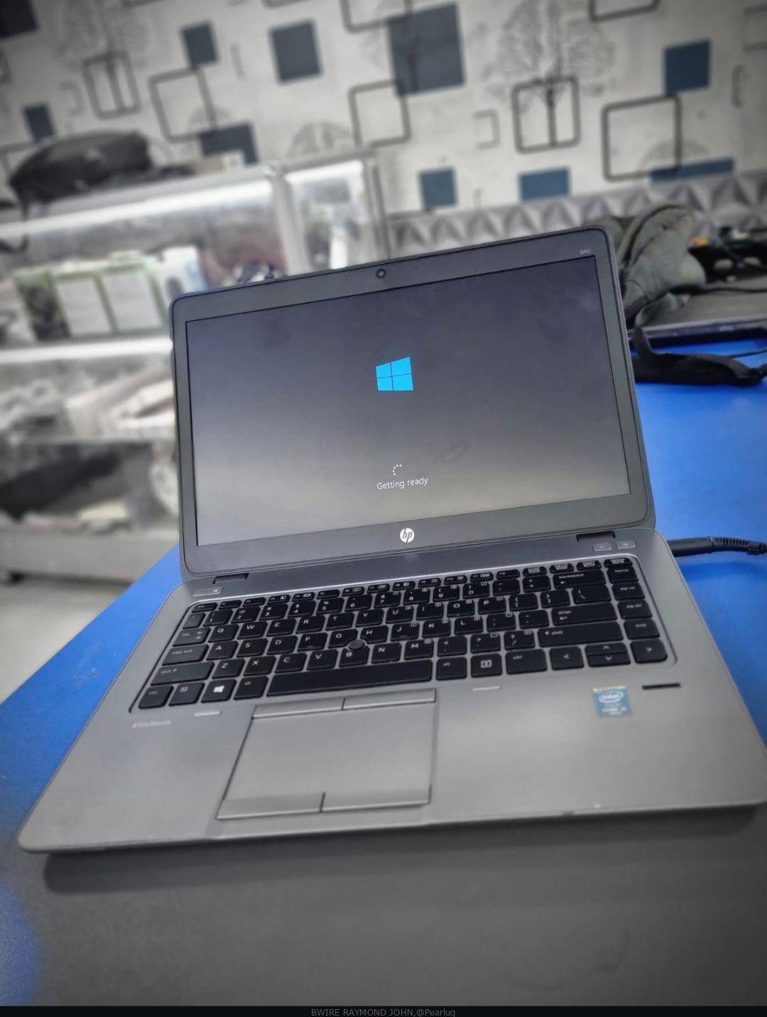 HP ELITE BOOK 840 G2