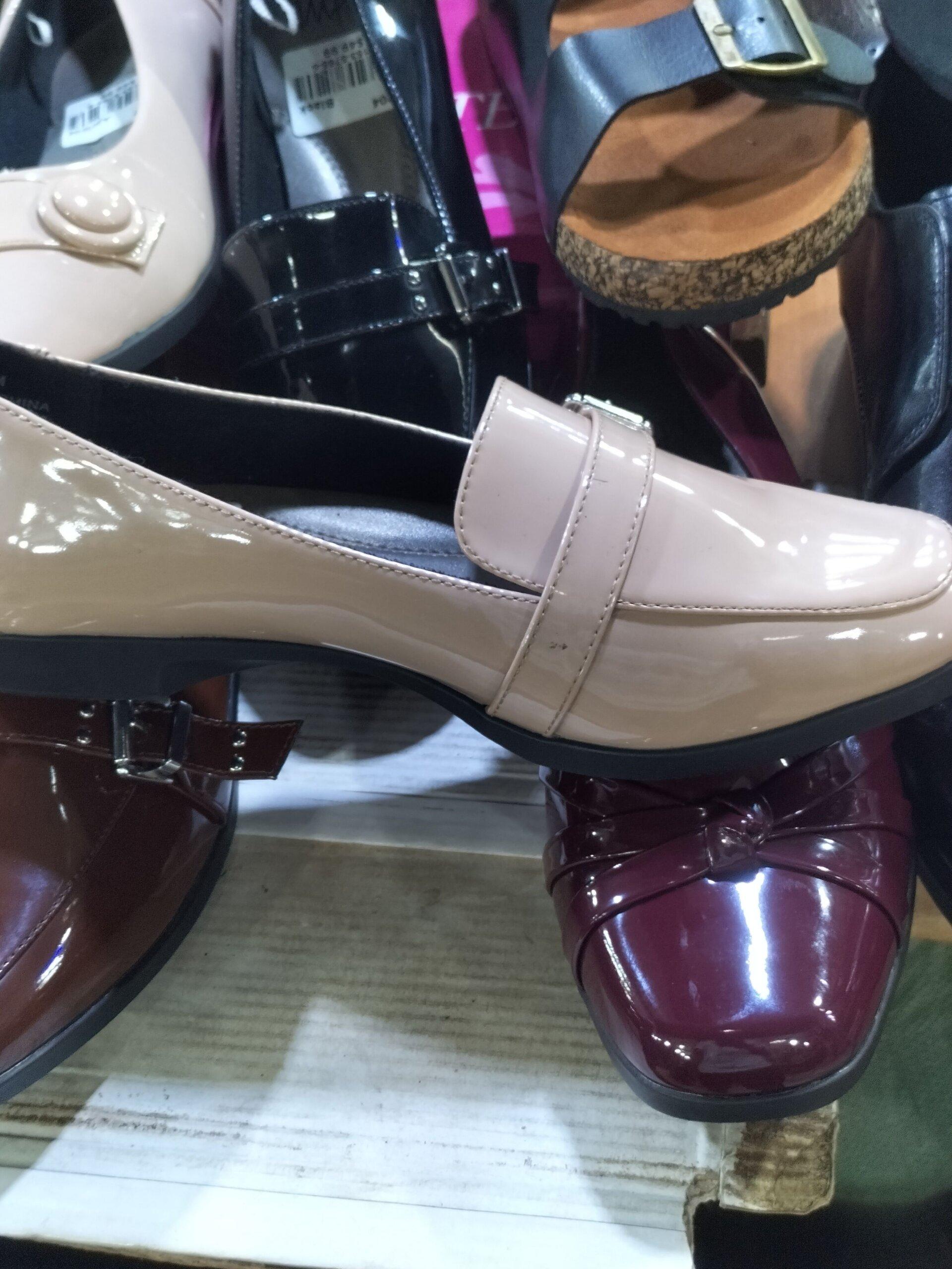 Ladies shoes