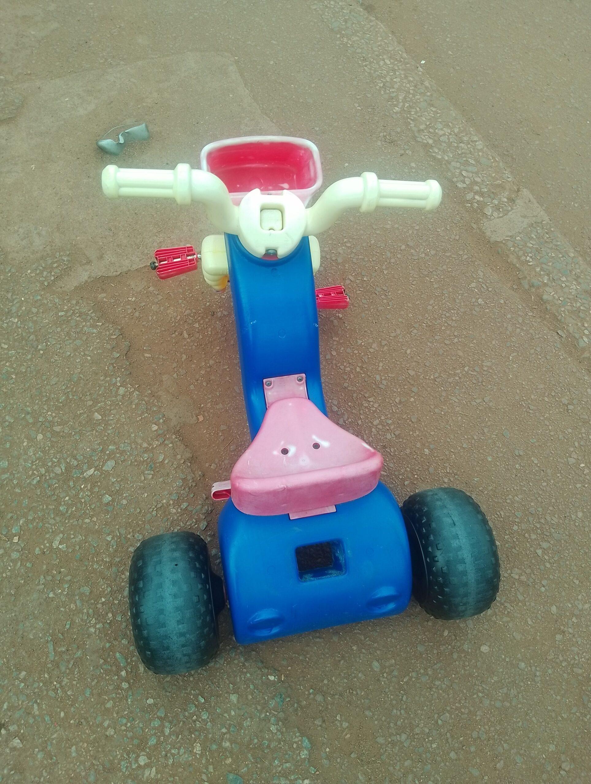 Becoo kids tricycle