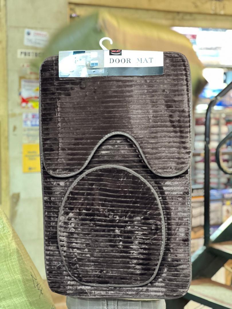 toilet mat