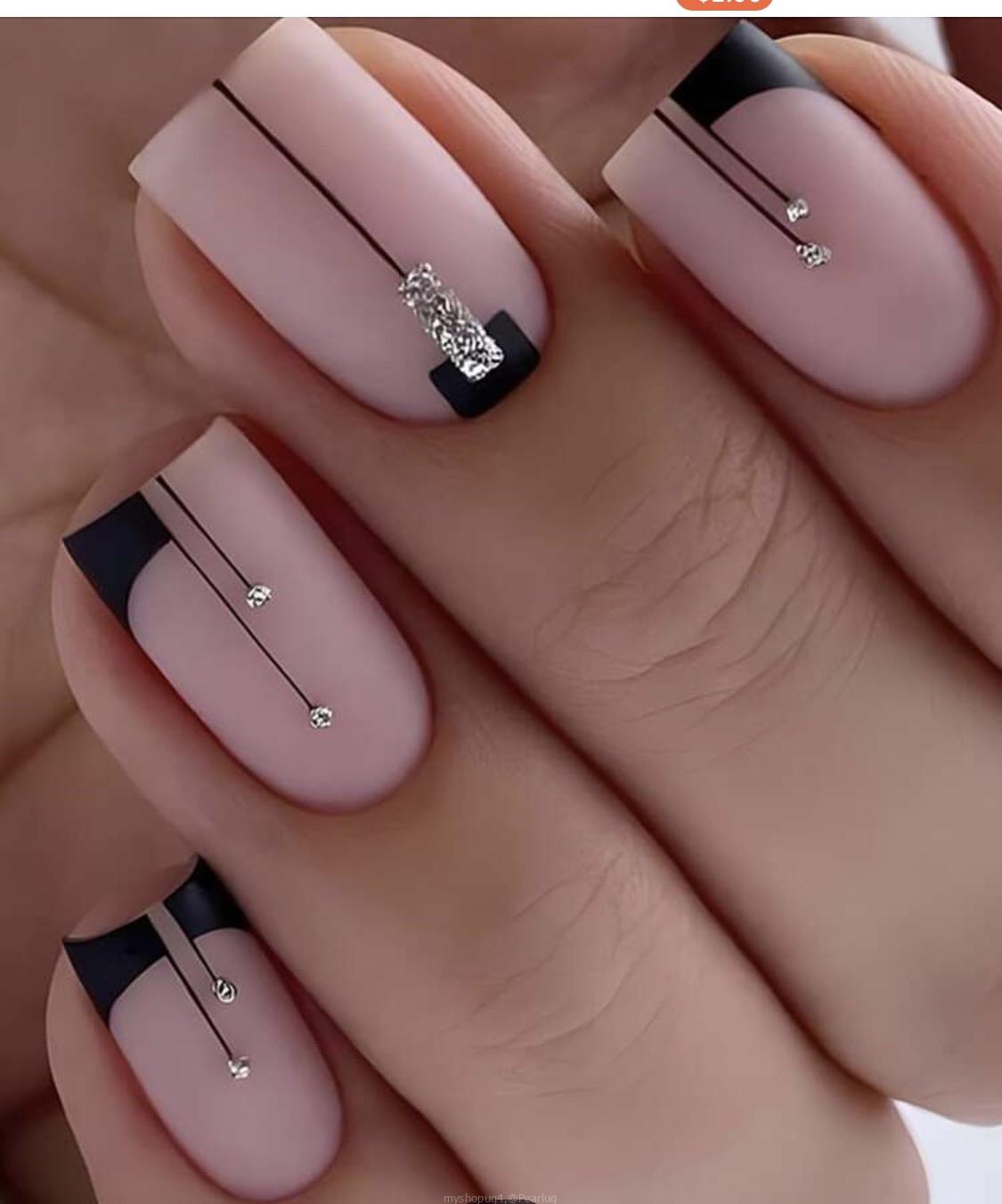 Press on nails