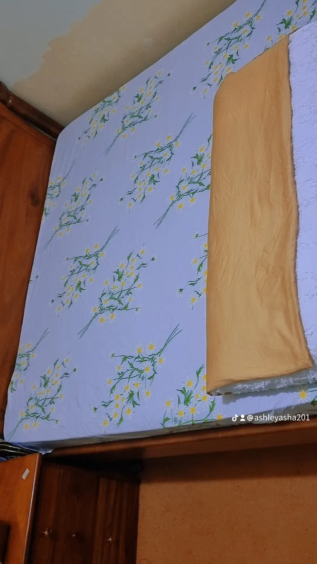 Serenity Home Collection for durable second hand beddings