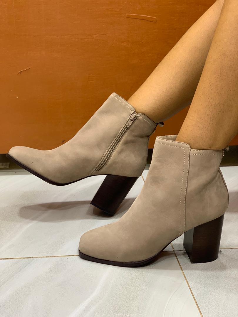 Ladies boots