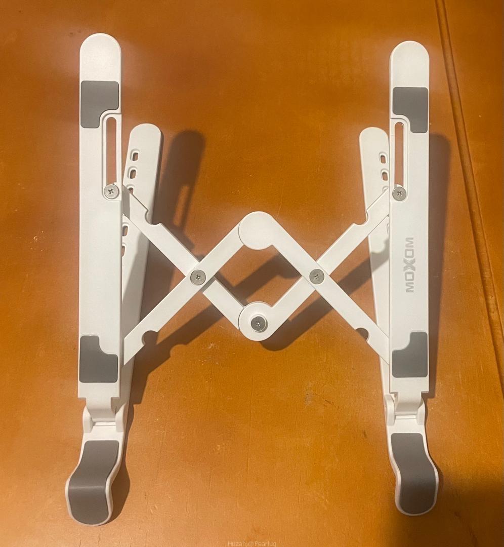 Laptop stand