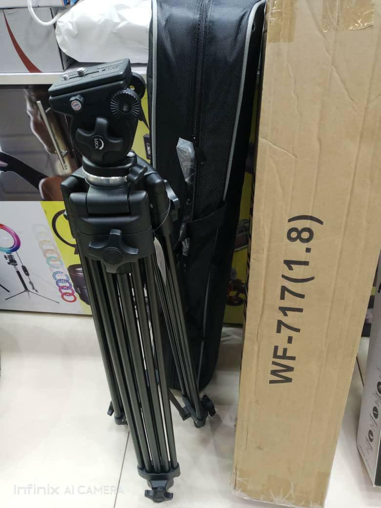 Weifeng 717 heavy duty tripod stand