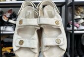 Open shoes