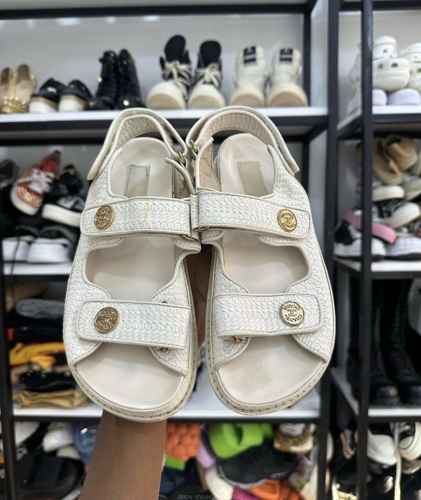 Open shoes