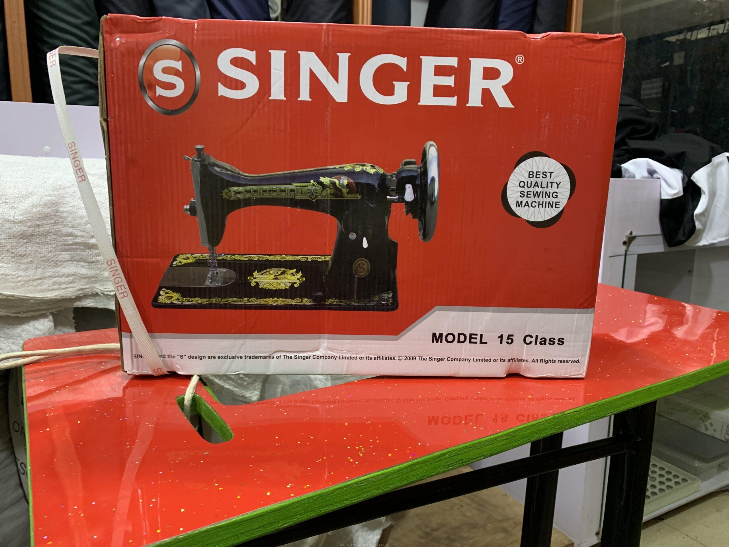 SINGER SEWING MACHINE