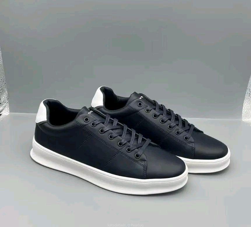 Unisex vans